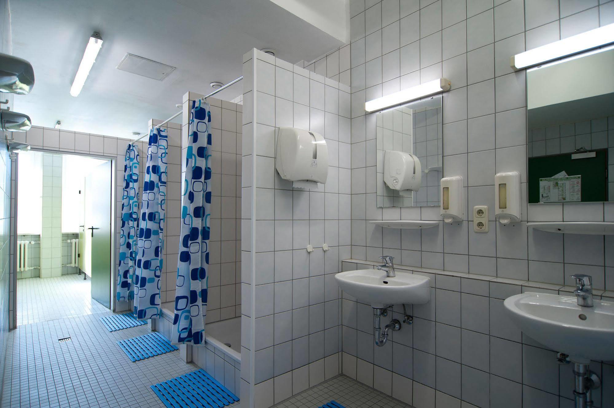 Haus International Hostel *